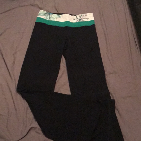 Lululemon reversible pants - Picture 2 of 3